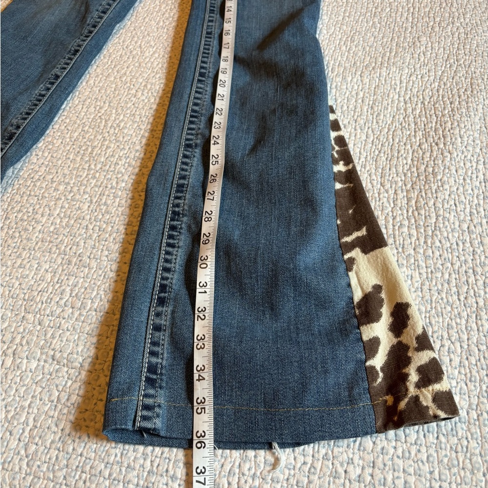 Wrangler Blue Flare Jeans with Animal Print - Picture 3 of 7